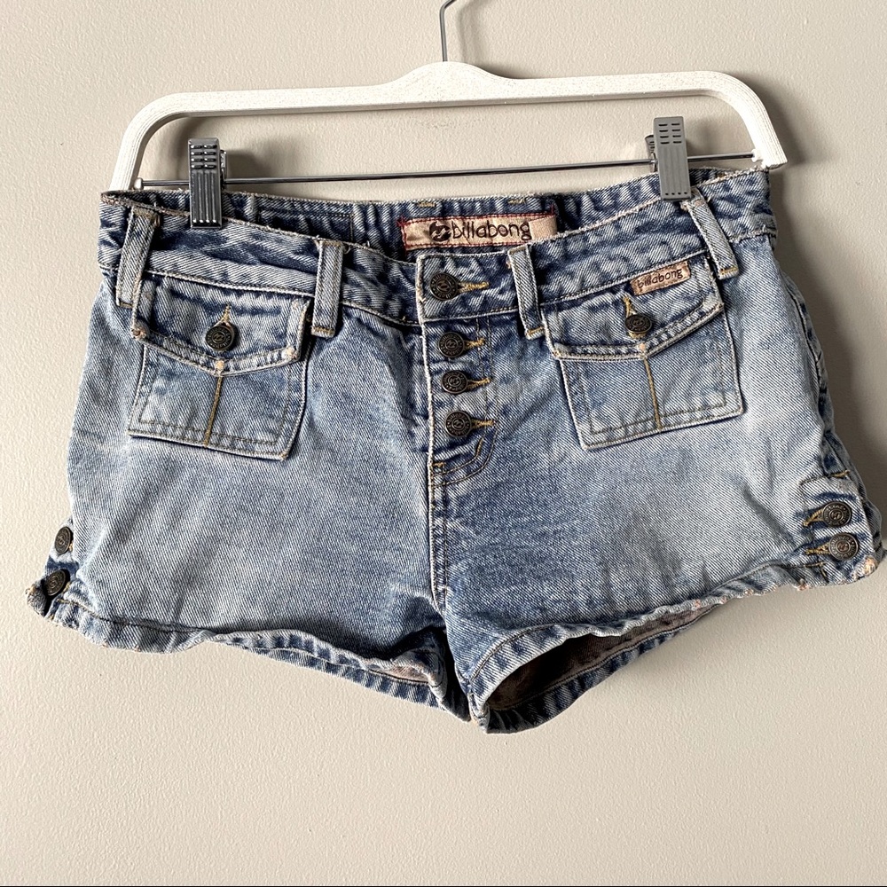 BILLABONG women’s denim buttons fly shorts size 5